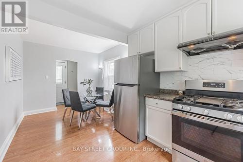 174 Avondale Avenue, Toronto, ON - Indoor Photo Showing Kitchen