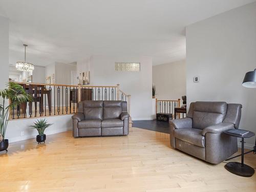 Salon - 4811 12E Rue, Laval (Laval-Ouest), QC - Indoor Photo Showing Living Room