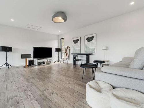 Mezzanine - 50 Rue Du Mont-Logan, La Conception, QC - Indoor Photo Showing Living Room