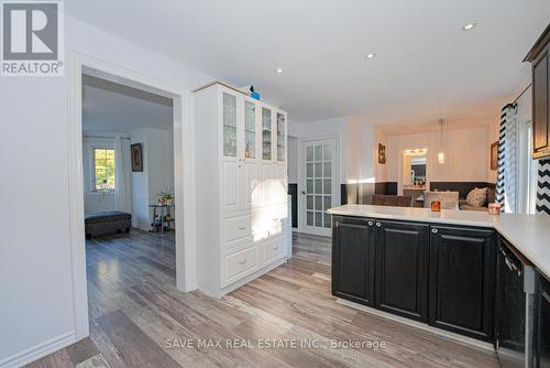 36 John Street S, Halton Hills, ON - Indoor Photo Showing Kitchen