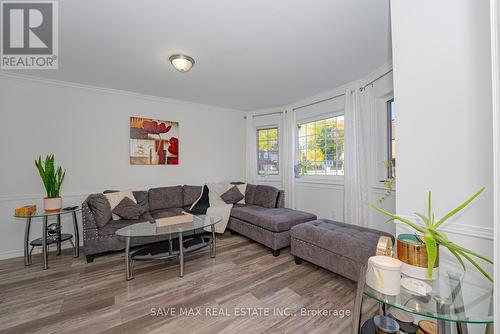 36 John Street S, Halton Hills, ON - Indoor Photo Showing Living Room