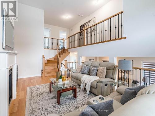 87 Dolobram Trail, Brampton, ON - Indoor Photo Showing Living Room