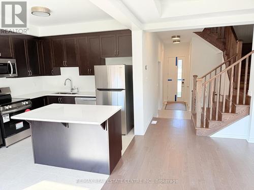 1250 Wheat Boom Drive, Oakville, ON - Indoor Photo Showing Kitchen With Stainless Steel Kitchen