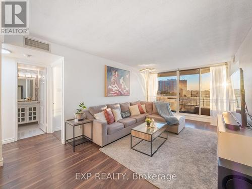 712 - 4725 Sheppard Avenue E, Toronto, ON - Indoor Photo Showing Living Room