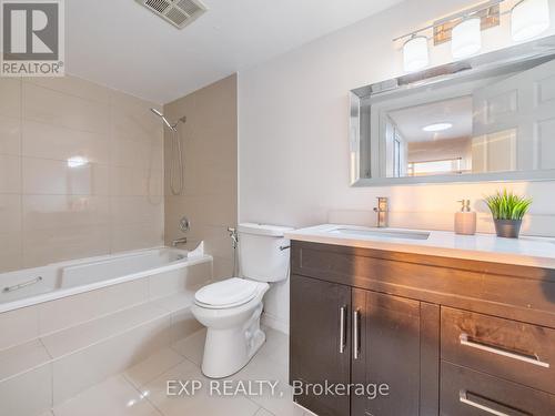 712 - 4725 Sheppard Avenue E, Toronto, ON - Indoor Photo Showing Bathroom