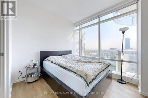 2304 - 1 Bloor Street E, Toronto, ON - Indoor Photo Showing Bedroom