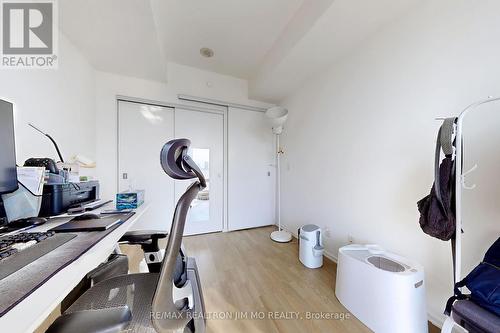 2304 - 1 Bloor Street E, Toronto, ON - Indoor Photo Showing Gym Room