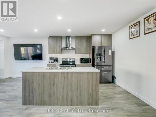 16 Roper Place, Kitchener, ON - Indoor Photo Showing Kitchen