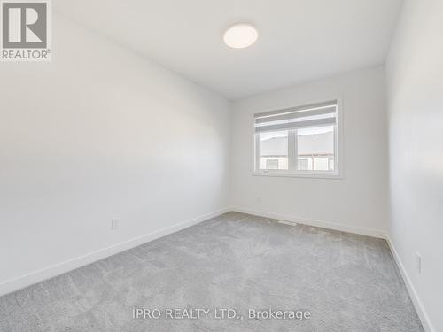 16 Roper Place, Kitchener, ON - Indoor Photo Showing Other Room