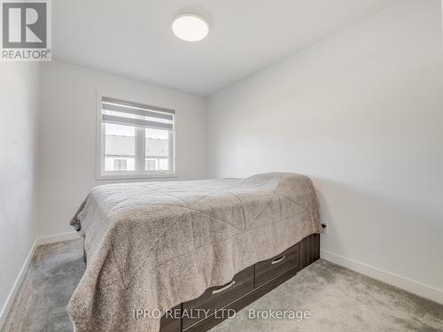 16 Roper Place, Kitchener, ON - Indoor Photo Showing Bedroom