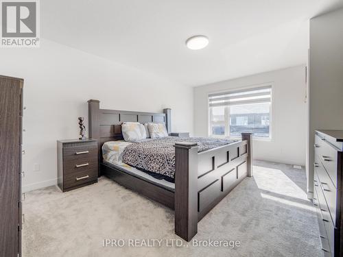 16 Roper Place, Kitchener, ON - Indoor Photo Showing Bedroom