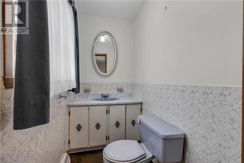 424 Mercier Avenue W, Cornwall, ON - Indoor Photo Showing Bathroom