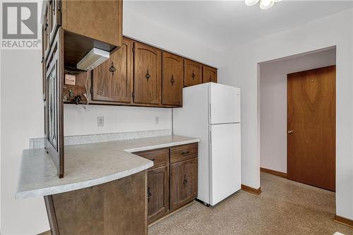 424 Mercier Avenue W, Cornwall, ON - Indoor Photo Showing Kitchen