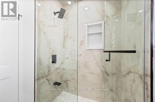 107 Lomar Drive, Toronto, ON - Indoor Photo Showing Bathroom