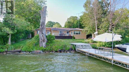 22 Lakeview Boulevard, Kawartha Lakes (Little Britain), ON - Outdoor With Body Of Water With Deck Patio Veranda