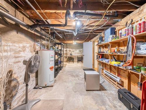 Atelier - 1980 Ch. Pierre-Péladeau, Sainte-Adèle, QC - Indoor Photo Showing Basement