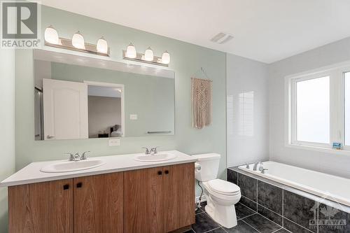 545 Tulip Tree Way, Ottawa, ON - Indoor Photo Showing Bathroom