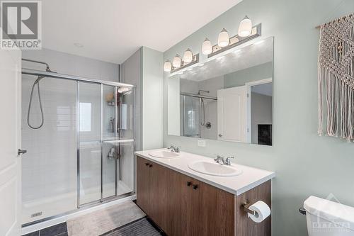 545 Tulip Tree Way, Ottawa, ON - Indoor Photo Showing Bathroom