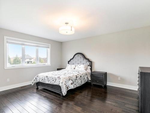 Chambre Ã Â coucher - 7710 Rue De Liverpool, Brossard, QC - Indoor Photo Showing Bedroom