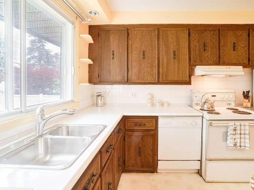 Kitchen - 6549 Rue Lescarbot, Montréal (Mercier/Hochelaga-Maisonneuve), QC - Indoor Photo Showing Kitchen With Double Sink