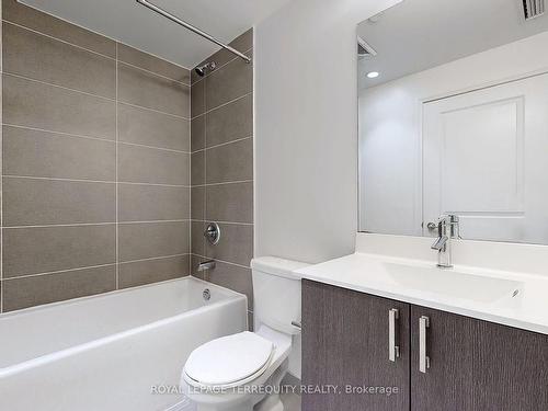 611-50 Ann O'Reilly Rd, Toronto, ON - Indoor Photo Showing Bathroom