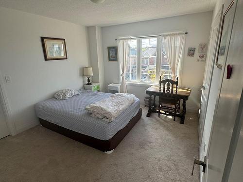 Upper-23 Cyprus Glen, East Gwillimbury, ON - Indoor Photo Showing Bedroom