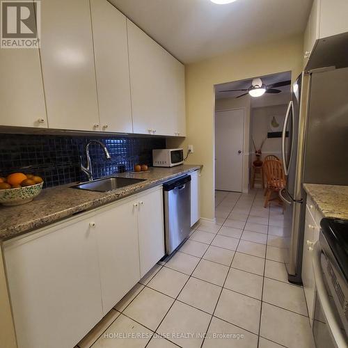 507 - 860 Commissioners Road E, London, ON - Indoor Photo Showing Kitchen