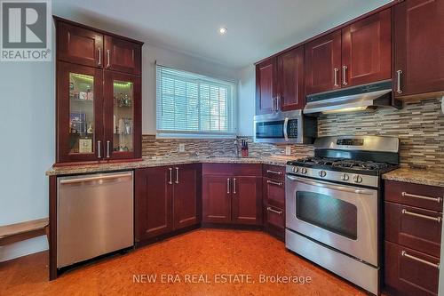 38 Haig Street, St. Catharines, ON - Indoor Photo Showing Kitchen With Stainless Steel Kitchen