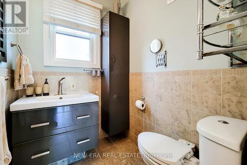 38 Haig Street, St. Catharines, ON - Indoor Photo Showing Bathroom