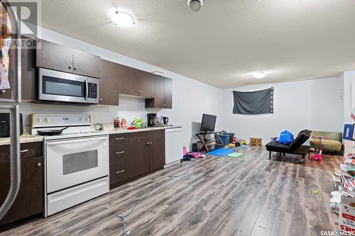 711 Garnet Street, Regina, SK - Indoor Photo Showing Kitchen