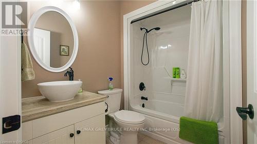 350297 Concession A, Meaford, ON - Indoor Photo Showing Bathroom