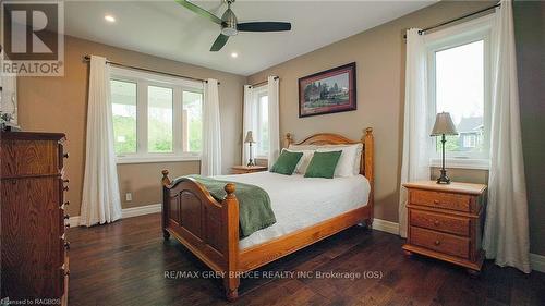 350297 Concession A, Meaford, ON - Indoor Photo Showing Bedroom