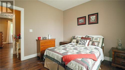 350297 Concession A, Meaford, ON - Indoor Photo Showing Bedroom