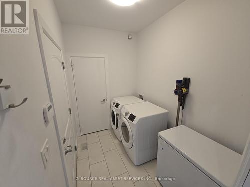 312 Graham Coughtry Court, Sarnia, ON - Indoor Photo Showing Laundry Room