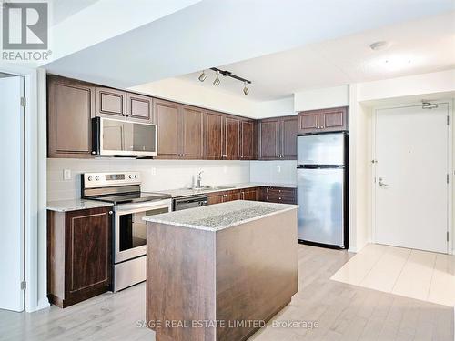 477 - 209 Fort York Boulevard, Toronto, ON - Indoor Photo Showing Kitchen