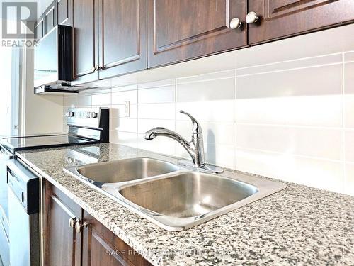 477 - 209 Fort York Boulevard, Toronto, ON - Indoor Photo Showing Kitchen With Double Sink