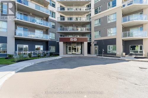 812 - 58 Lakeside Terrace, Barrie, ON - Outdoor With Balcony With Facade