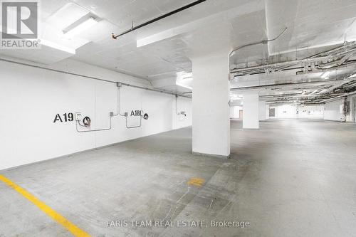 812 - 58 Lakeside Terrace, Barrie, ON - Indoor Photo Showing Garage