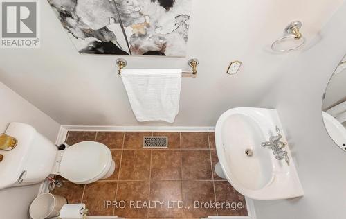 3027 Richview Boulevard, Oakville, ON - Indoor Photo Showing Bathroom