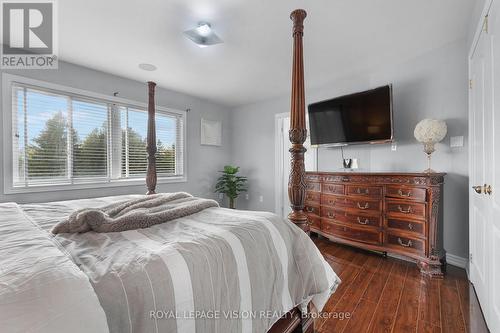 16 Torraville Street, Brampton, ON - Indoor Photo Showing Bedroom