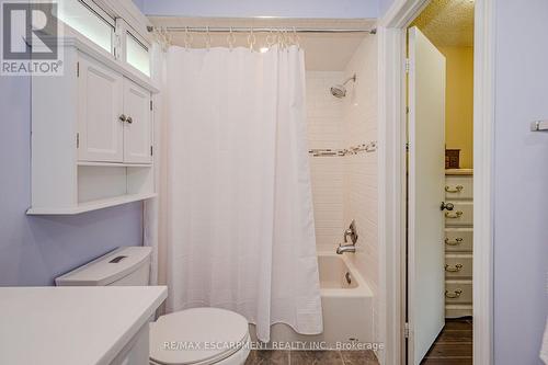 14 - 1548 Newlands Crescent, Burlington, ON - Indoor