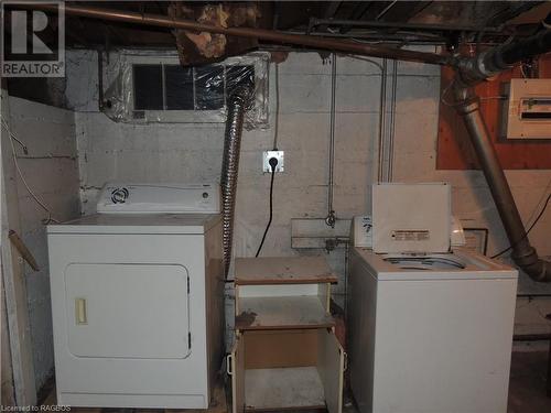 151 Countess Street N, Durham, ON - Indoor Photo Showing Laundry Room