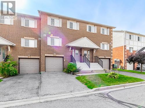 33 - 648 Gibney Crescent, Newmarket, ON - Outdoor