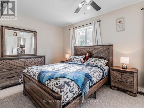 33 - 648 Gibney Crescent, Newmarket, ON - Indoor Photo Showing Bedroom