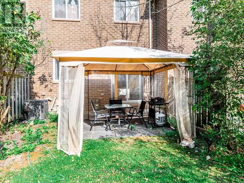 33 - 648 Gibney Crescent, Newmarket, ON - Outdoor