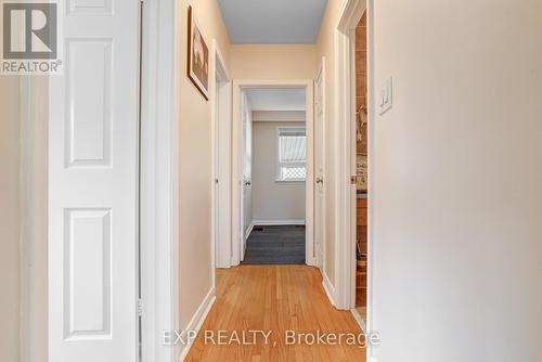 16 Heavitree Drive, Toronto, ON - Indoor Photo Showing Other Room