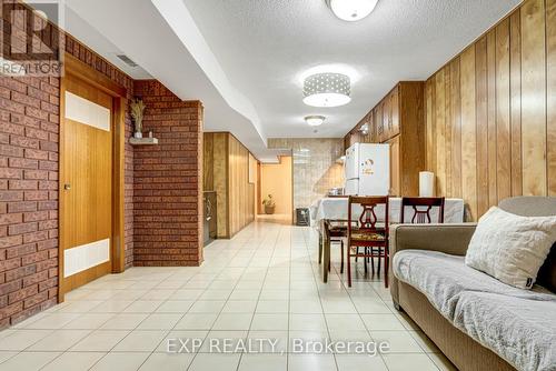 16 Heavitree Drive, Toronto, ON - Indoor Photo Showing Other Room