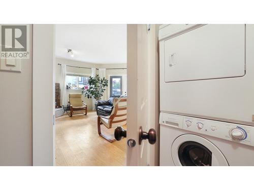 7307 Prospector Avenue Unit# 601, Radium Hot Springs, BC - Indoor Photo Showing Laundry Room