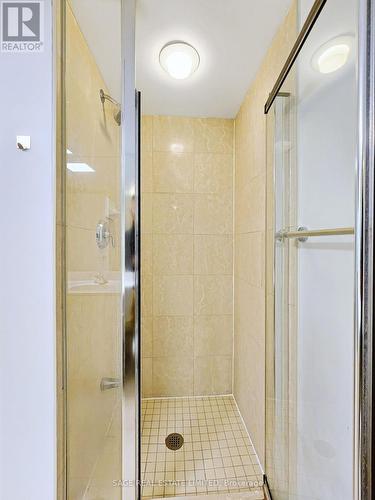 477 - 209 Fort York Boulevard, Toronto, ON - Indoor Photo Showing Bathroom