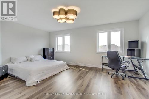 26 Oakmont Avenue, Oro-Medonte, ON - Indoor Photo Showing Bedroom